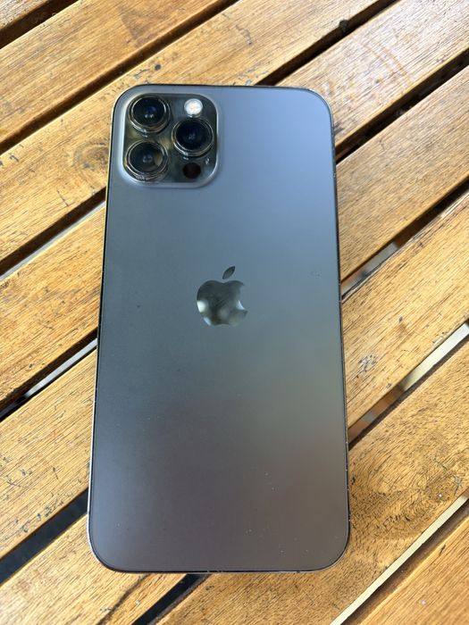 iPhone 12 Pro Max 256gb defect – boot loop / baterie umflată