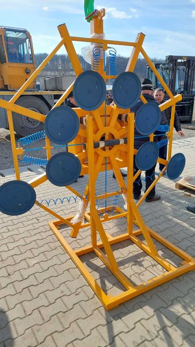 Dispozitiv cu vacuum de manipulat/montat sticla, panouri, placi