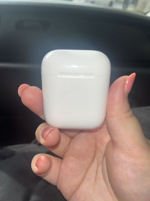Airpods 2 поколения