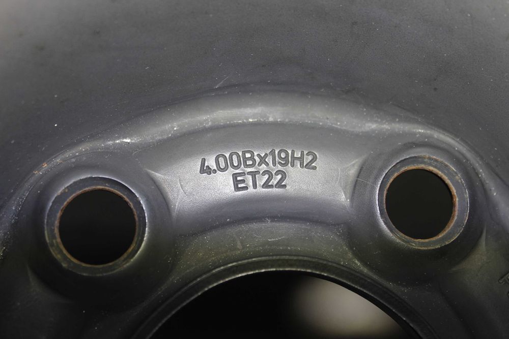 Резервна гума (патерица) 19" Audi A4 (2016-2025)