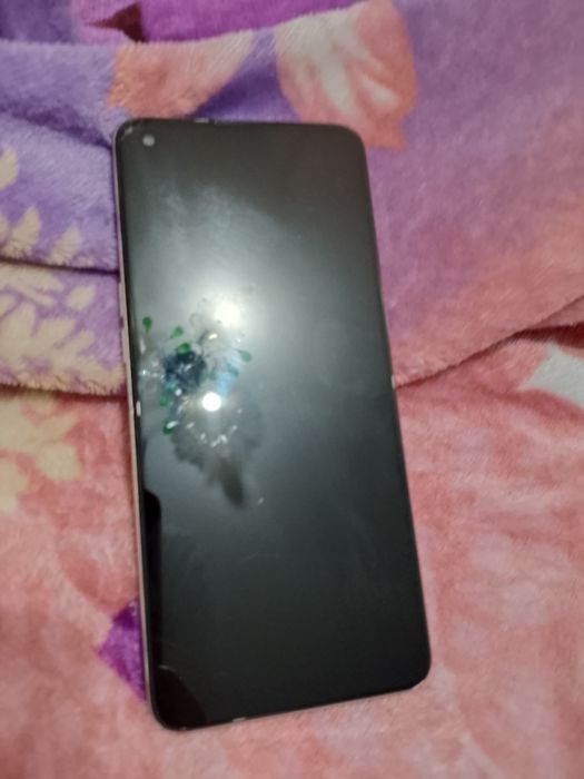 Срочно продам телефон