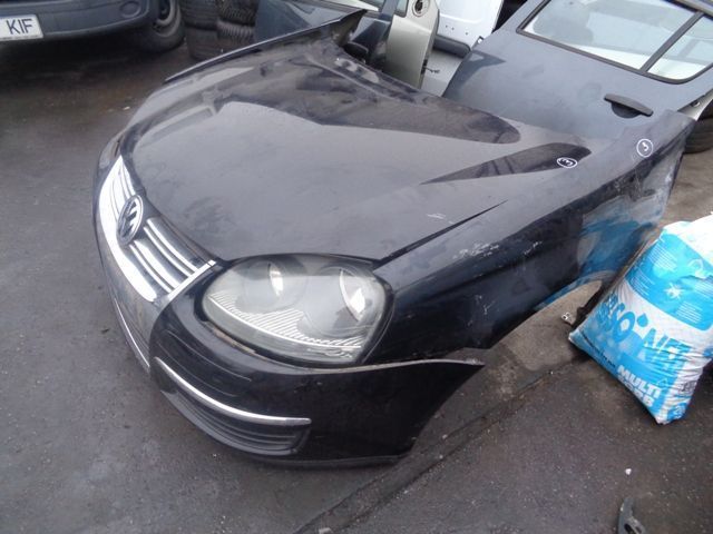 Vand fata completa volkswagen jetta din 2006