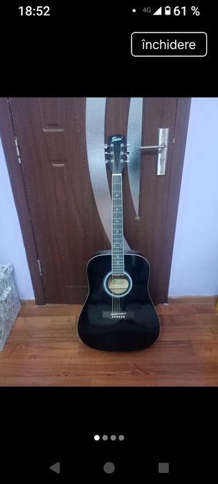 Chitară acustică