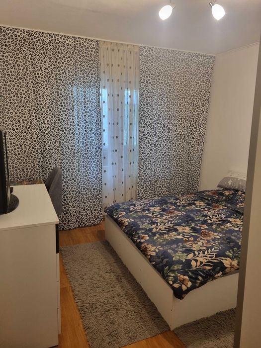 Vand apartament 3 camere