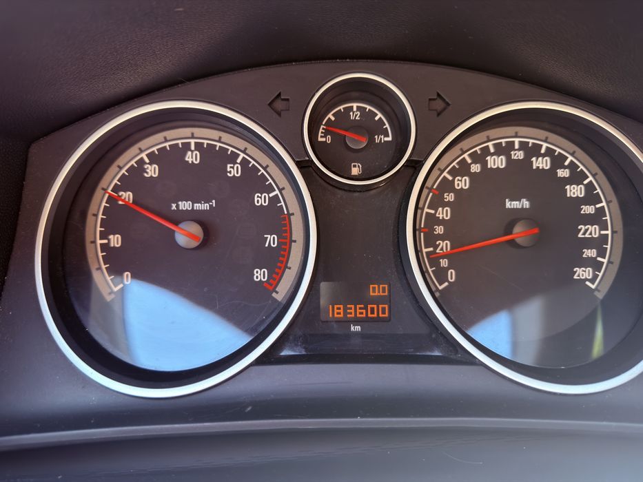 Opel Astra GTC 1.6 2010 Benzină 115 CP