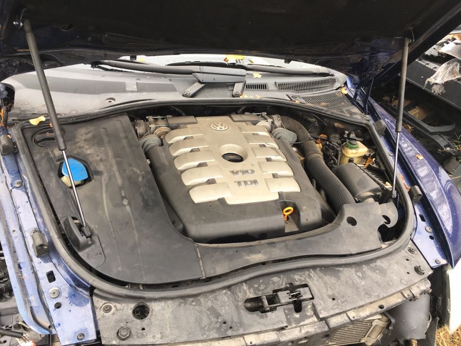 VW touareg V10 5.0TDI 2 броя на части!