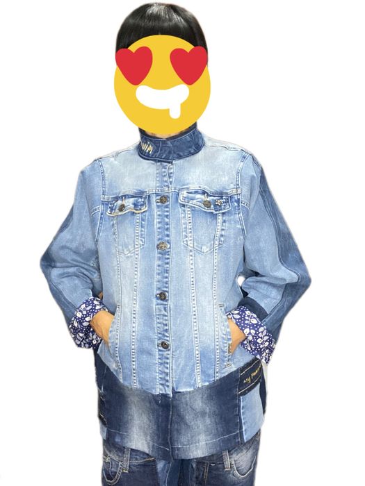 Продам джинсовую ветровку