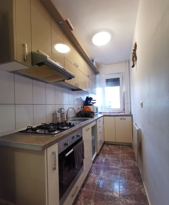 Vând sau schimb / 3 camere / etajul 2