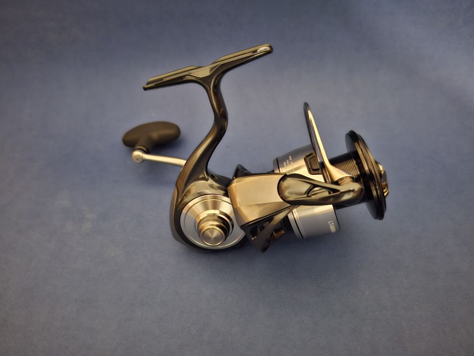 Vând mulineta Daiwa Certate LT 4000D-C  (2024), Noua.