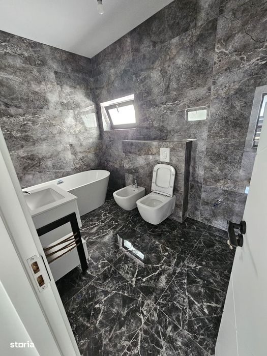 Casa noua,la cheie, cu utilități.