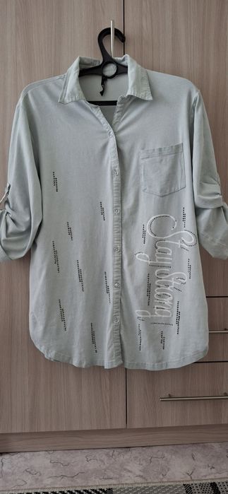 Продам рубашку в хорошем состоянии