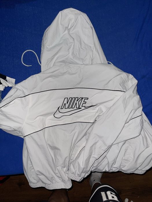 Nike бял зипър уникален