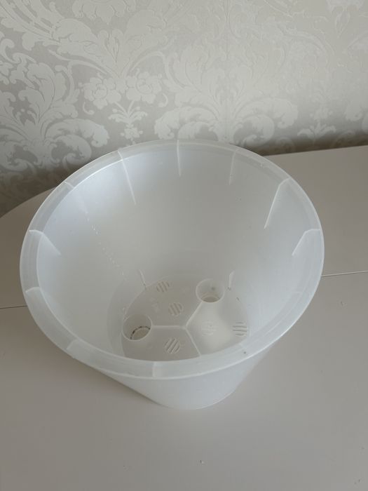 Продам горшок для орхидеи