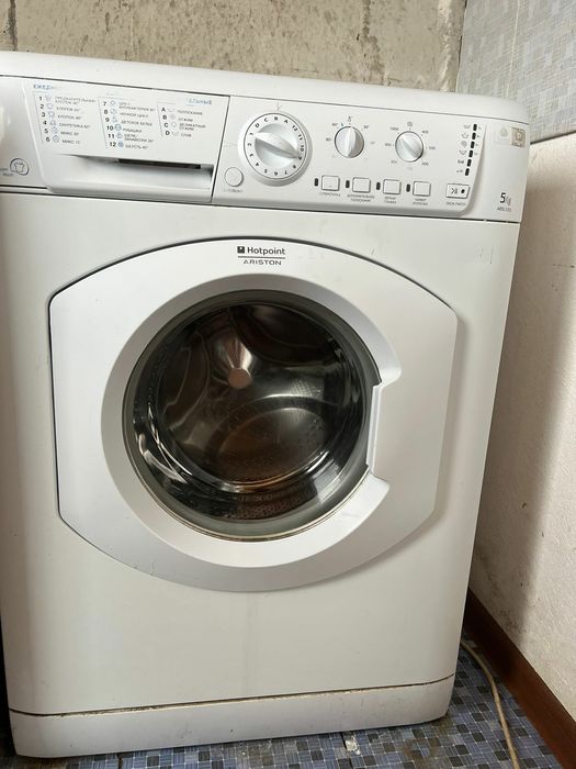 Стирала автомат Hotpoint