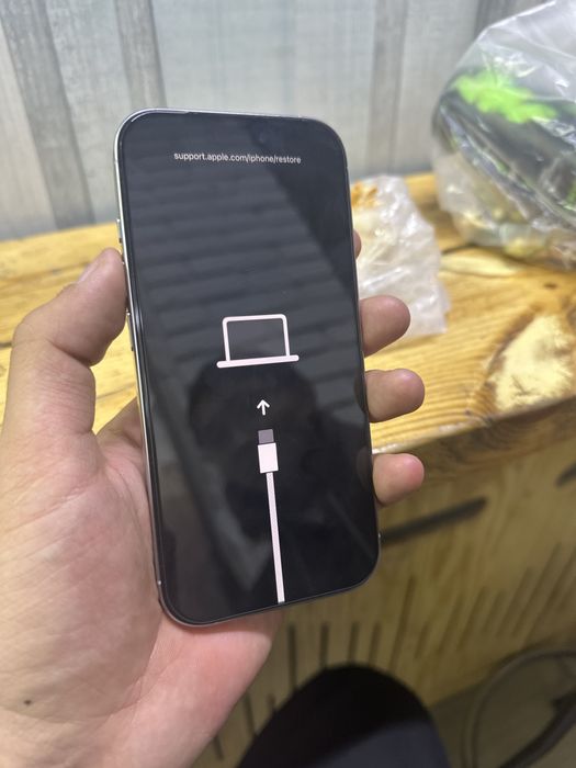 Iphone 16 pro White
