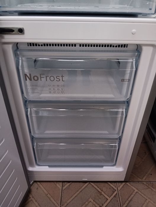 Иноксов комбиниран хладилник с фризер Бош Bosch No Frost A+++ Гаранция