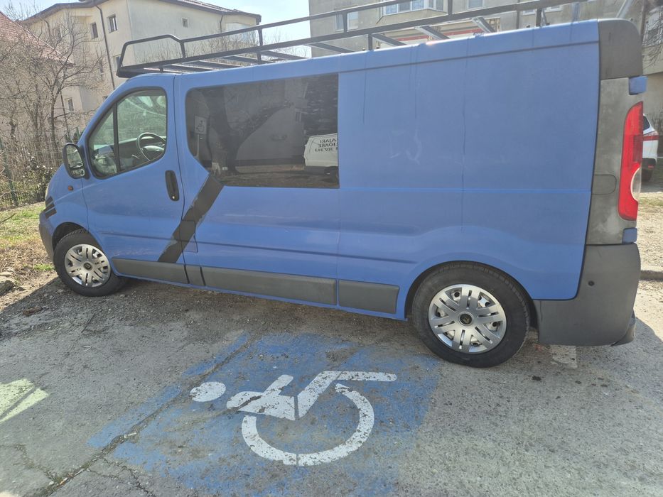 Vand/Schimb  Renault trafic  mixt 5+1 locuri.