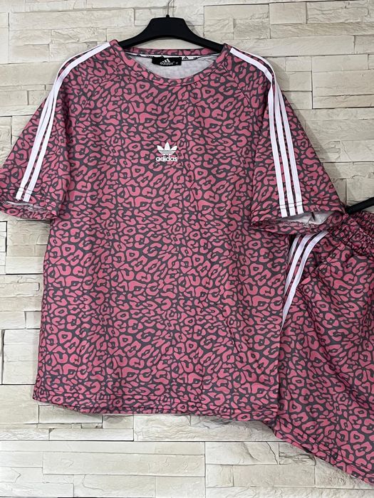 Compleu dama cu pantaloni scurti