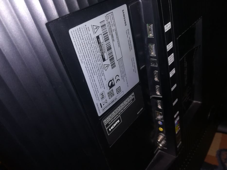 Телевизор samsung 49 incha извит на части