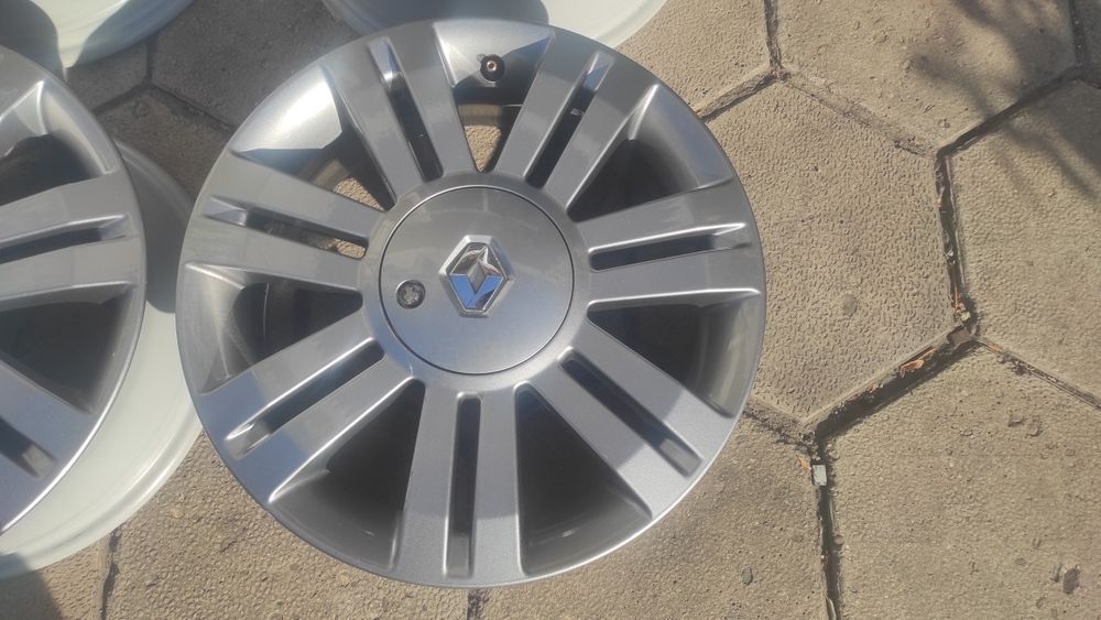 4х100 16 цола Renault