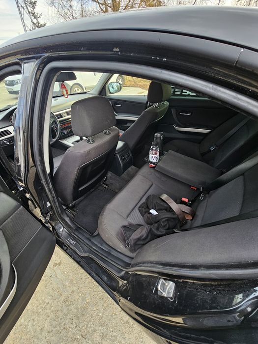 BMW Seria 3 Model 318D 143CP 2.0 Diesel