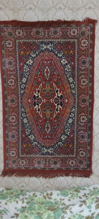 Продается гобеленовый  коврик. Производство ГДР.