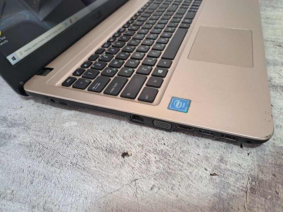 Продам ультрабук ASUS X540S