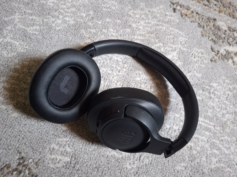 JBL TUNE 720BT наушники