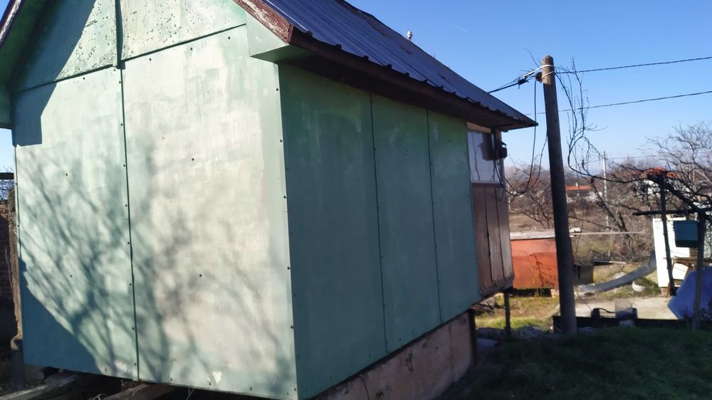 Преместваемо метално бунгало