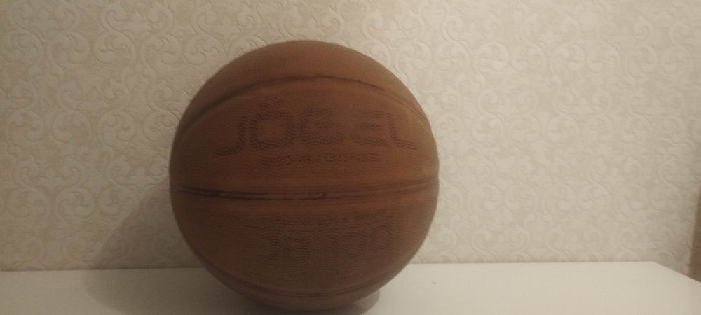 Баскетбольний мяч