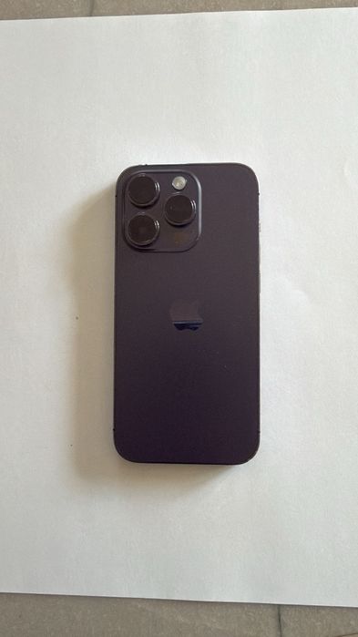 Vând iPhone 14 pro pentru piese