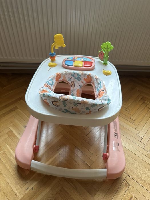 Проходилка  за момиче Moni