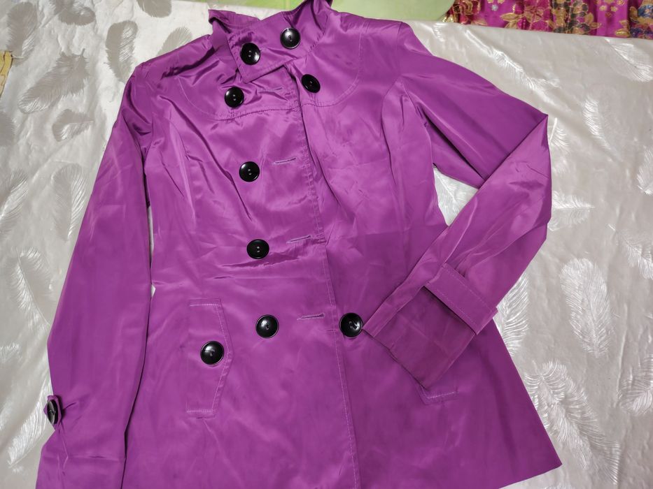 Женская куртка и плаш