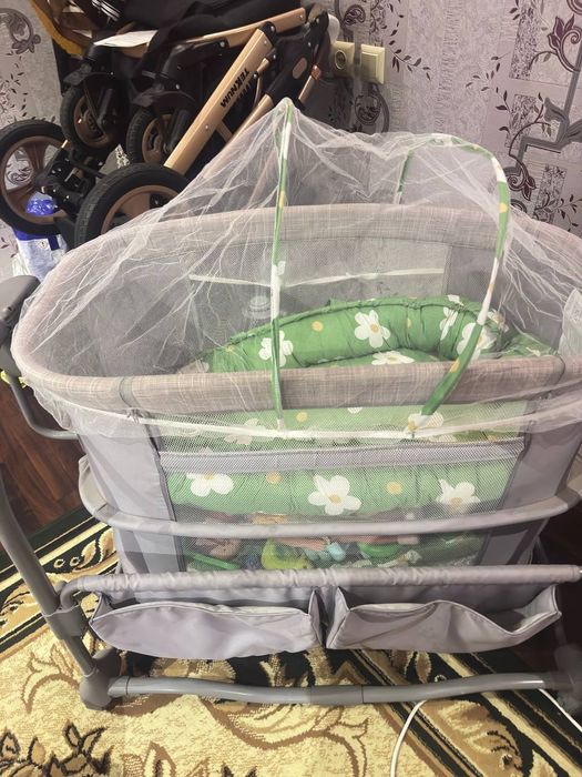 Bolalar belanchak elektroniy pluti bkr muzika chaladi ozi tebranadi