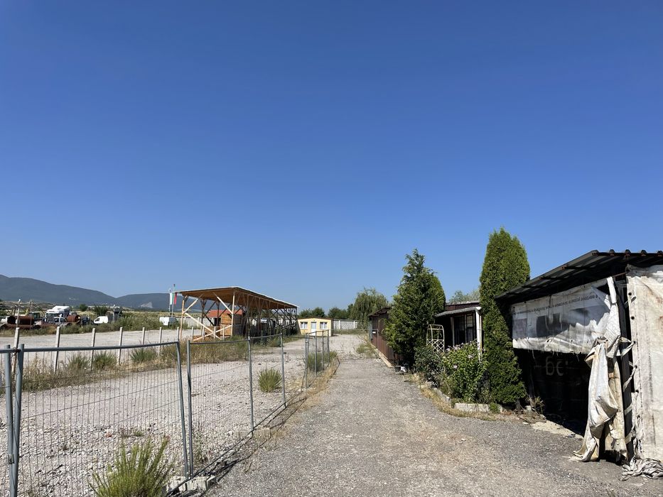 Дава се под наем Парцел в София, Суходол - 2500 кв.м за 2499 € - Снимка #1