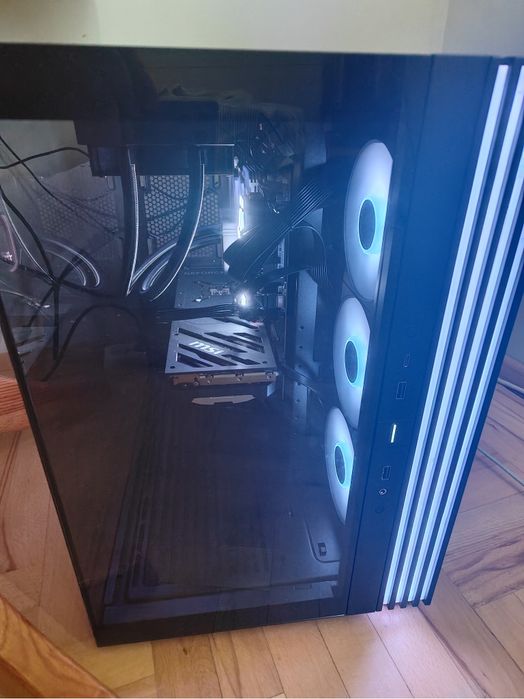 Геймърски компютър i5-14600KF / RTX 4070 / 32GB 5600mhz / Win 11 Pro / 1TB Nvme / 750W