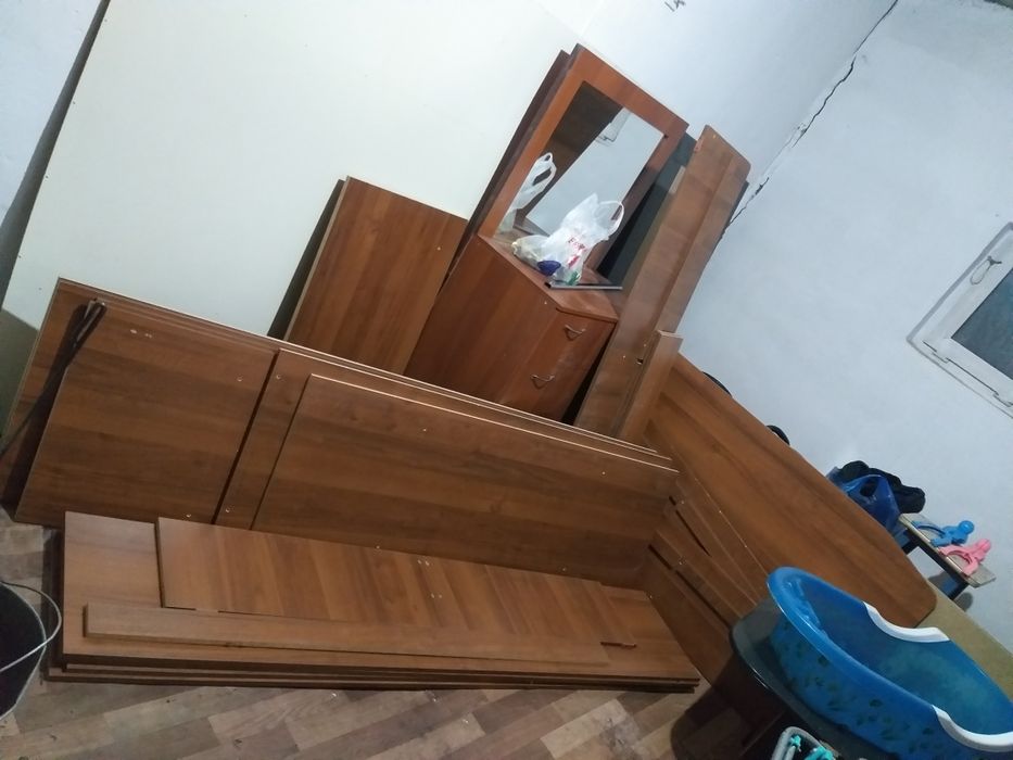 Спальный гарнитур