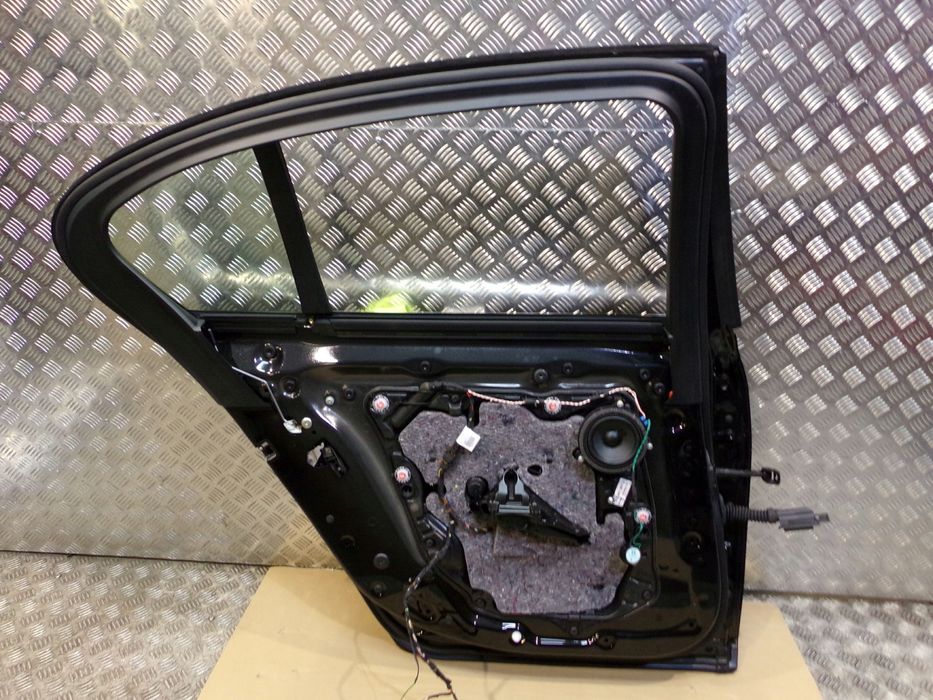 BMW G11 730XD Задни Врати