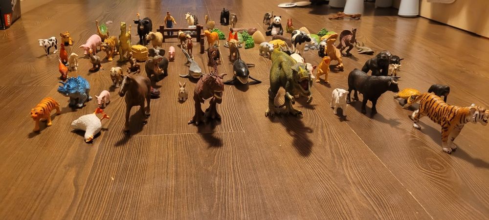 Figurine copii diferite marimi