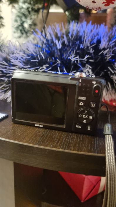 Nikon Coolpix A100  superb  ,20, 1 mp