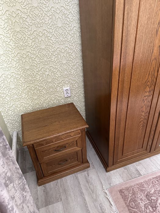 Продам гарнитур из натурального дерева