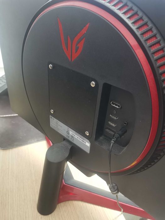 Монитор 27" LG 28GN800 (за части) 144HZ