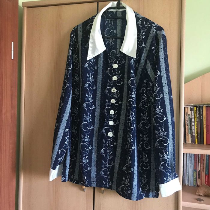 Нов дамски костюм- сако, риза, пола- размер XL