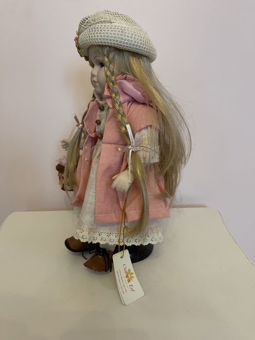 Порцеланова кукла