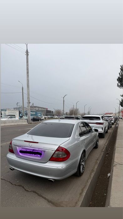 Mersedec benz w211 zo'r holatda ideal moshina