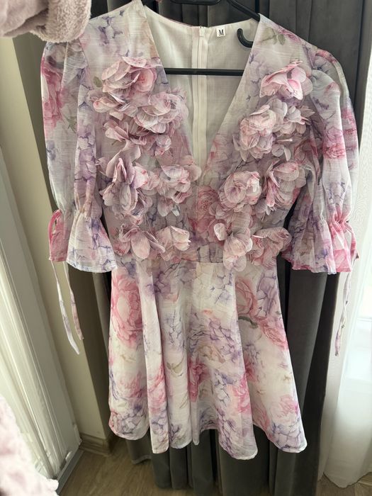 Елегантна Рокля