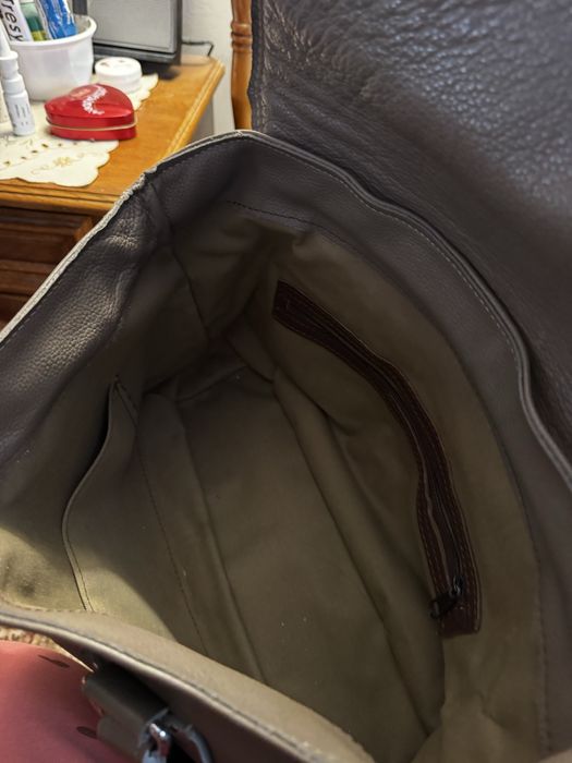 Vand geanta piele naturala noua