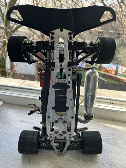 Automodel 1/8 nitro Mugen Seiki mrx5
