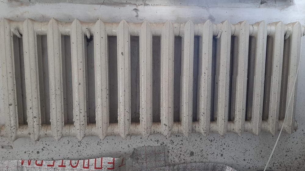 Продаю чугунные батарейки.