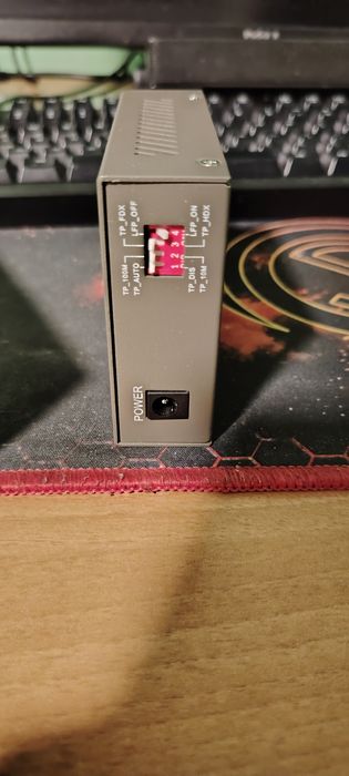 Set 2 bucăți: Media Converter TP-LINK MC100CM NOI Nefolosite